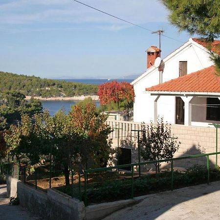Apartments By The Sea Splitska, Brac - 2923 Postira Bagian luar foto