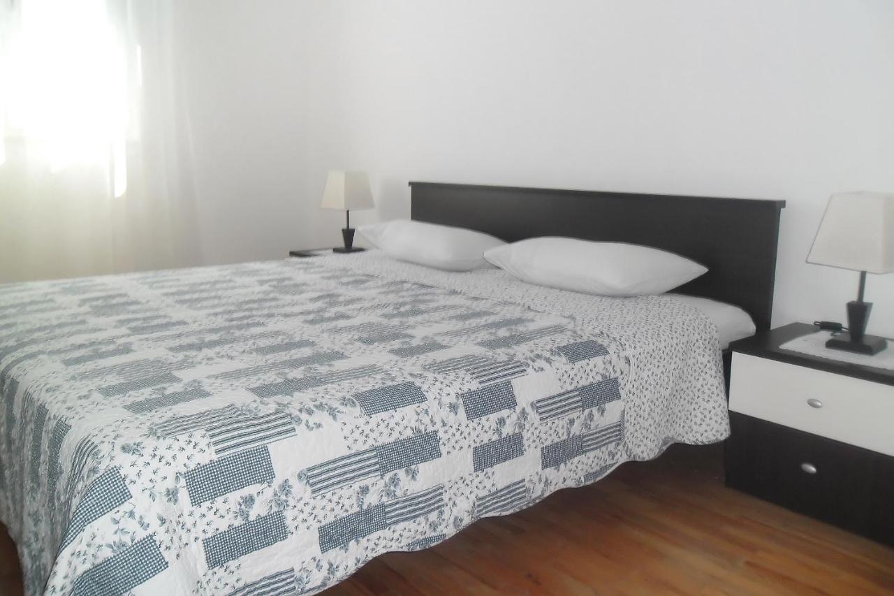 Apartments By The Sea Splitska, Brac - 2923 Postira Bagian luar foto