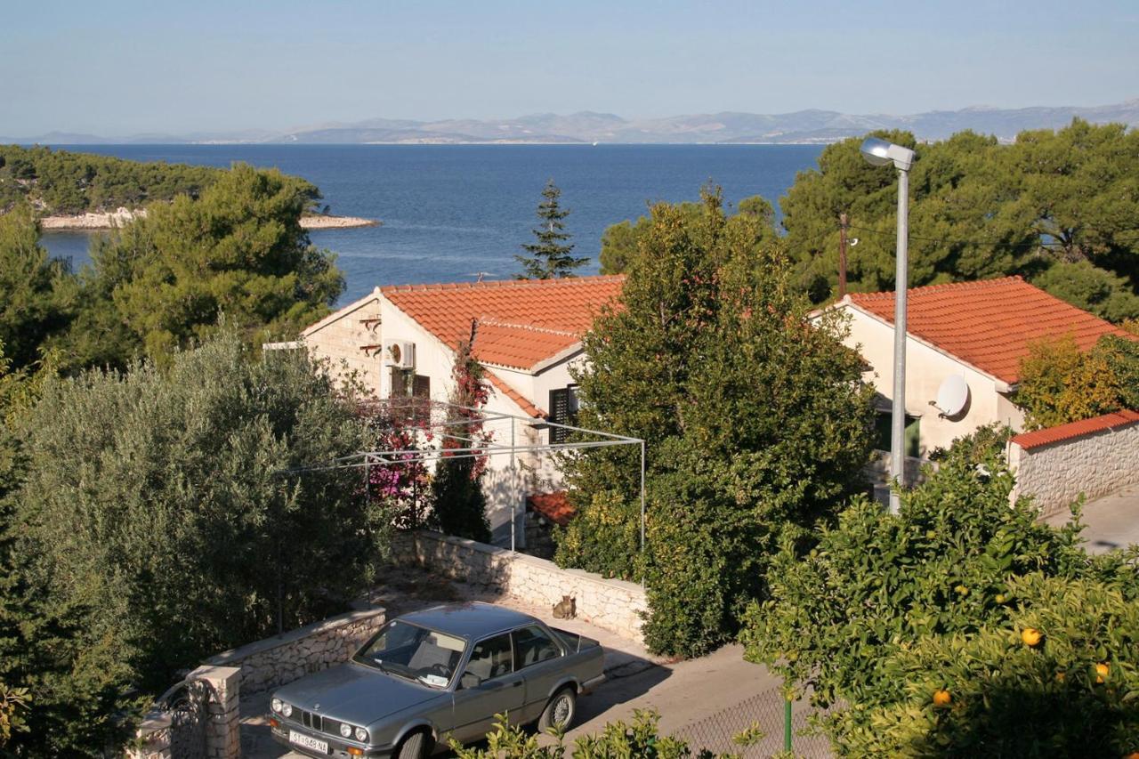Apartments By The Sea Splitska, Brac - 2923 Postira Bagian luar foto